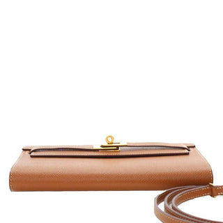 Hermès Kelly To Go Wallet Gold detail view