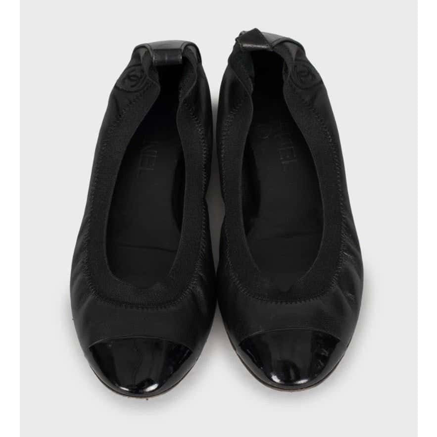 Chanel Classic Ballerina Noir front view