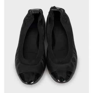 Chanel Classic Ballerina Noir front view
