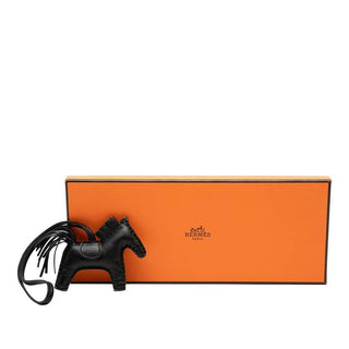 Hermès Rodeo Charm PM Noir detail view