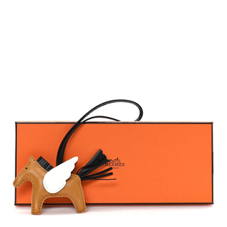 Hermès Rodeo Charm MM Sesame back view