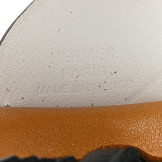 Hermès Rodeo Charm MM Sesame detail view