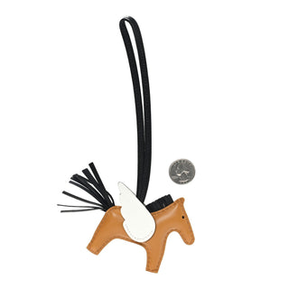 Hermès Rodeo Charm MM Sesame side view
