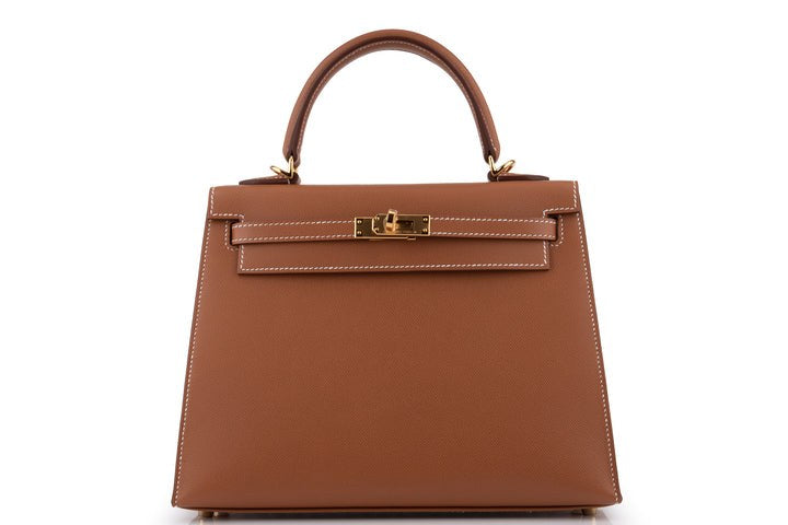 Hermès Kelly 25 Gold front view
