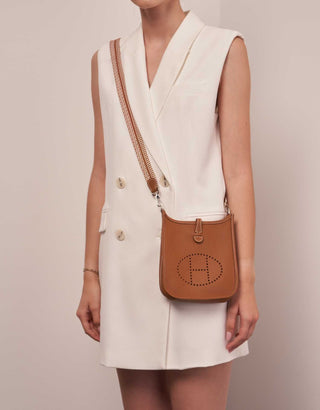 Hermès Evelyne 23/PM Gold back view