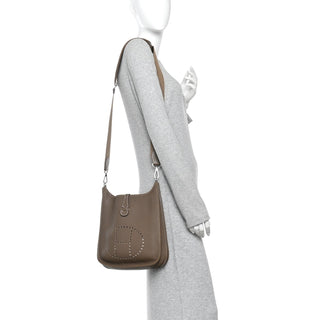 Hermès Evelyne 23/PM Gris Meyer back view