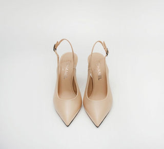 Chanel Classic Slingback Beige / Black front view