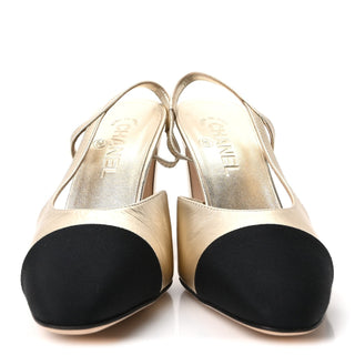 Chanel Classic Slingback Gold / Black front view