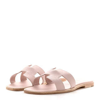 Hermès Oran Sandal Rose Sakura front view