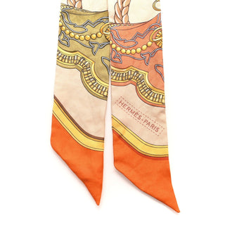 Hermès Twilly Scarf Grand Apparat front view