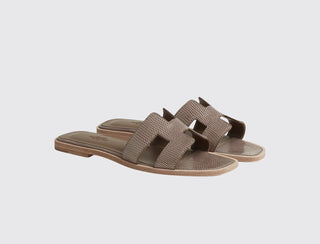 Hermès Women Oran Sandal Étoupe front view