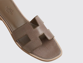 Hermès Women Oran Sandal Étoupe other view