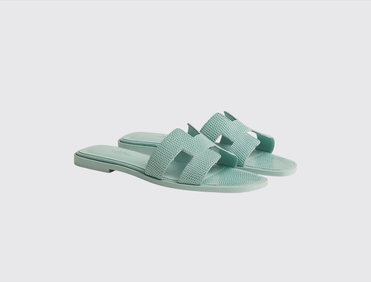 Hermès Women Oran Sandal Bleu cristaux front view
