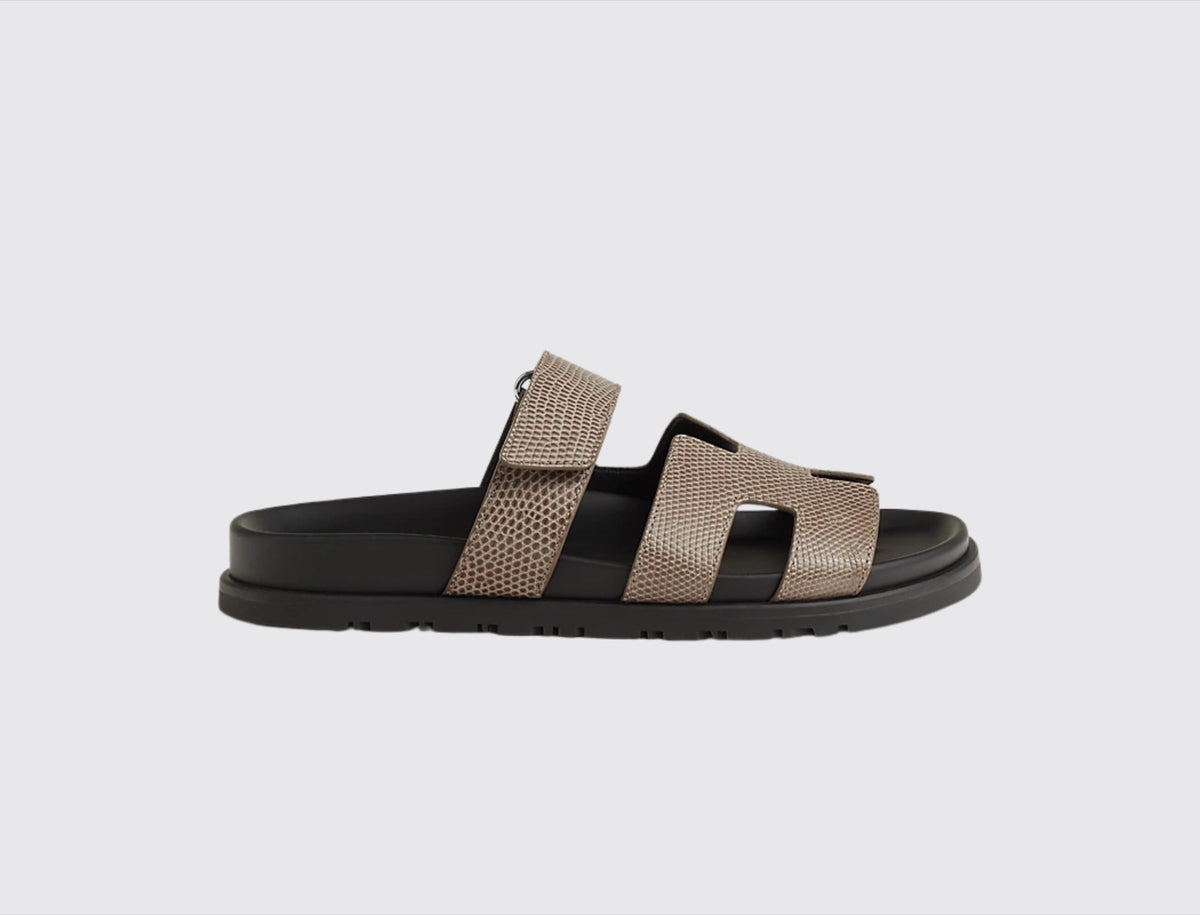 Hermès Women Chypre Sandal Étoupe front view