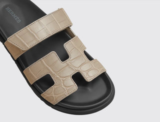 Hermès Women Chypre Sandal Beige nomade back view