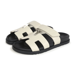 Hermès Women Chypre Sandal Beige glaise front view