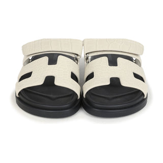 Hermès Women Chypre Sandal Beige glaise side view