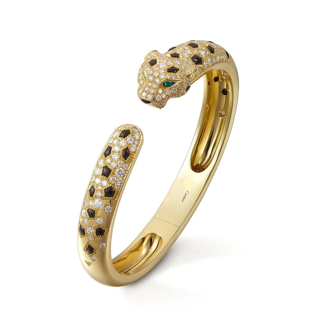 Cartier Panthère front view