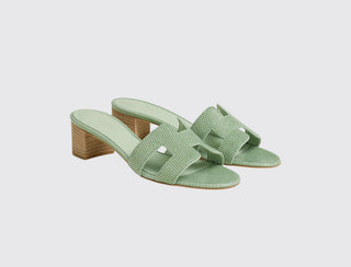 Hermès Oasis Sandal Vert Jade front view