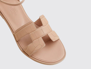 Hermès Santorini Sandal Beige Perlino detail view