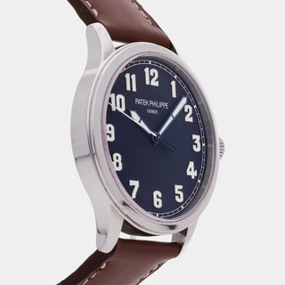 Patek Philippe Calatrava Pilot Travel Time 5522A-001 view